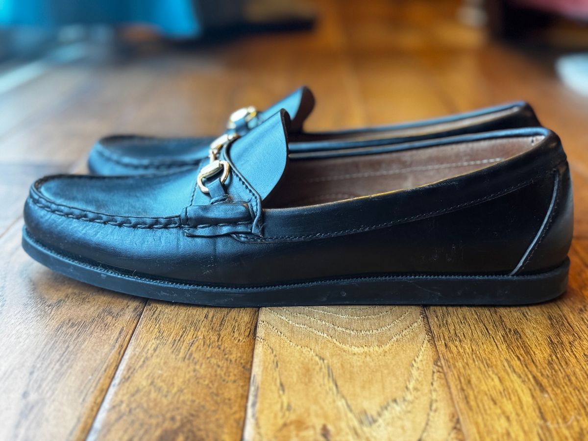 Photo by clintashlock on February 5, 2025 of the Oak Street Bootmakers Bit Moc in Teacore Black Overdye Horse Rump.