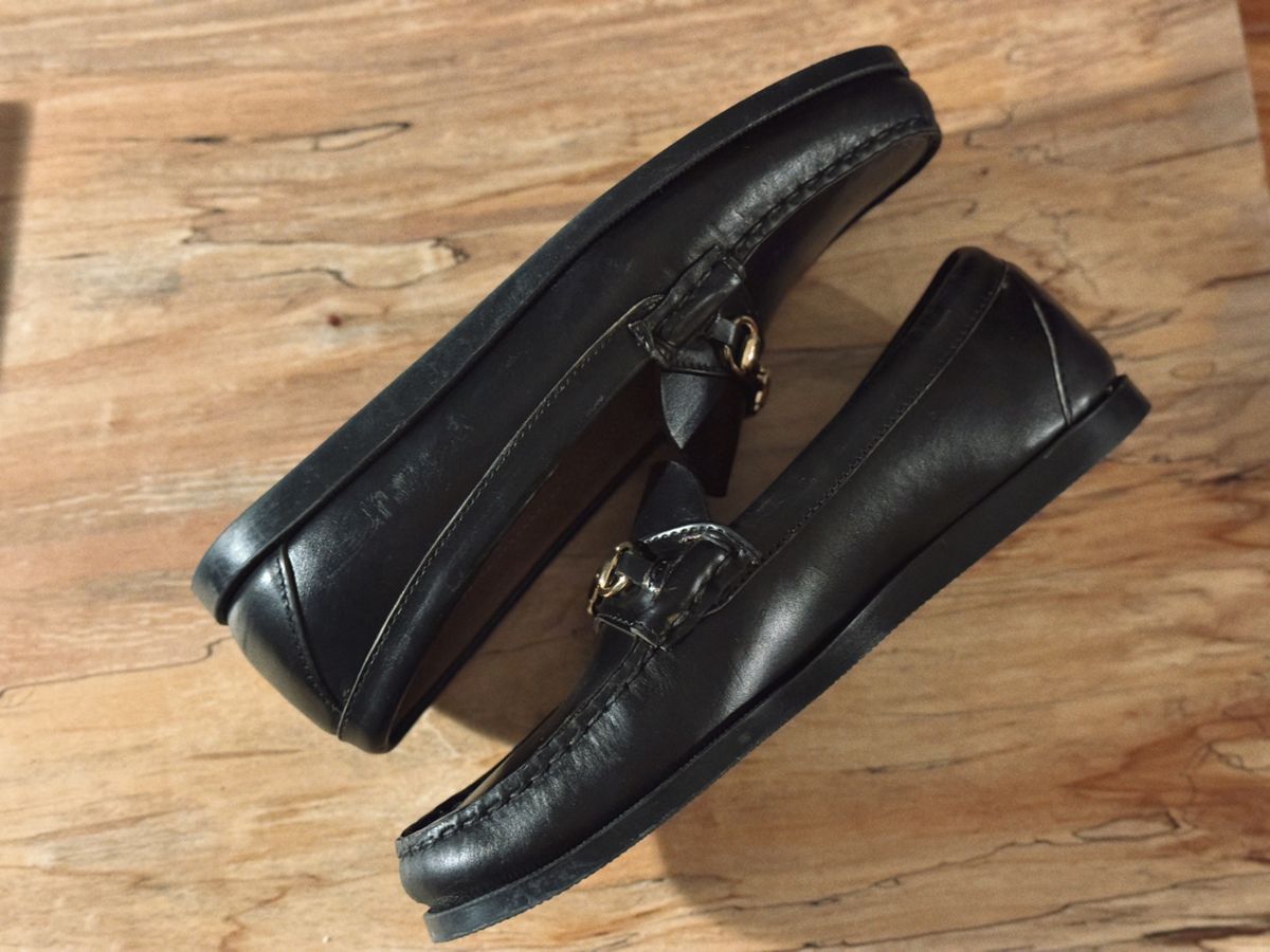 Photo by clintashlock on March 6, 2025 of the Oak Street Bootmakers Bit Moc in Teacore Black Overdye Horse Rump.