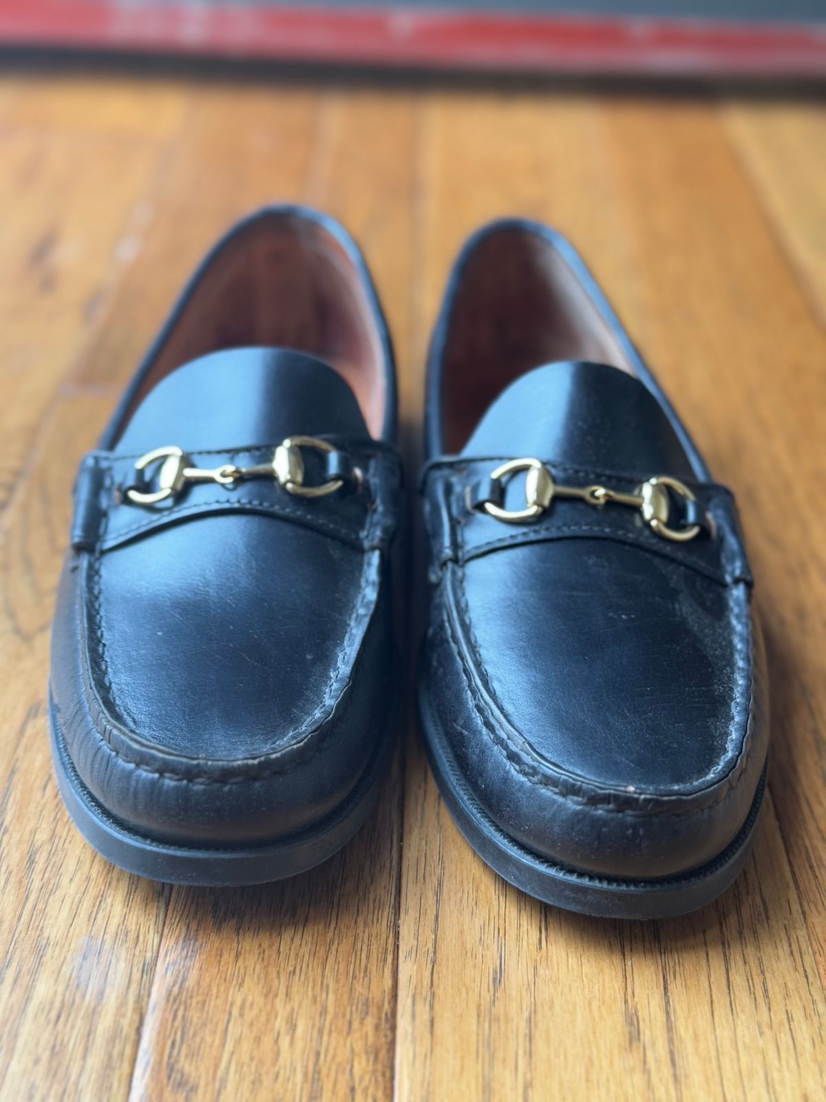 Photo by clintashlock on April 5, 2025 of the Oak Street Bootmakers Bit Moc in Teacore Black Overdye Horse Rump.