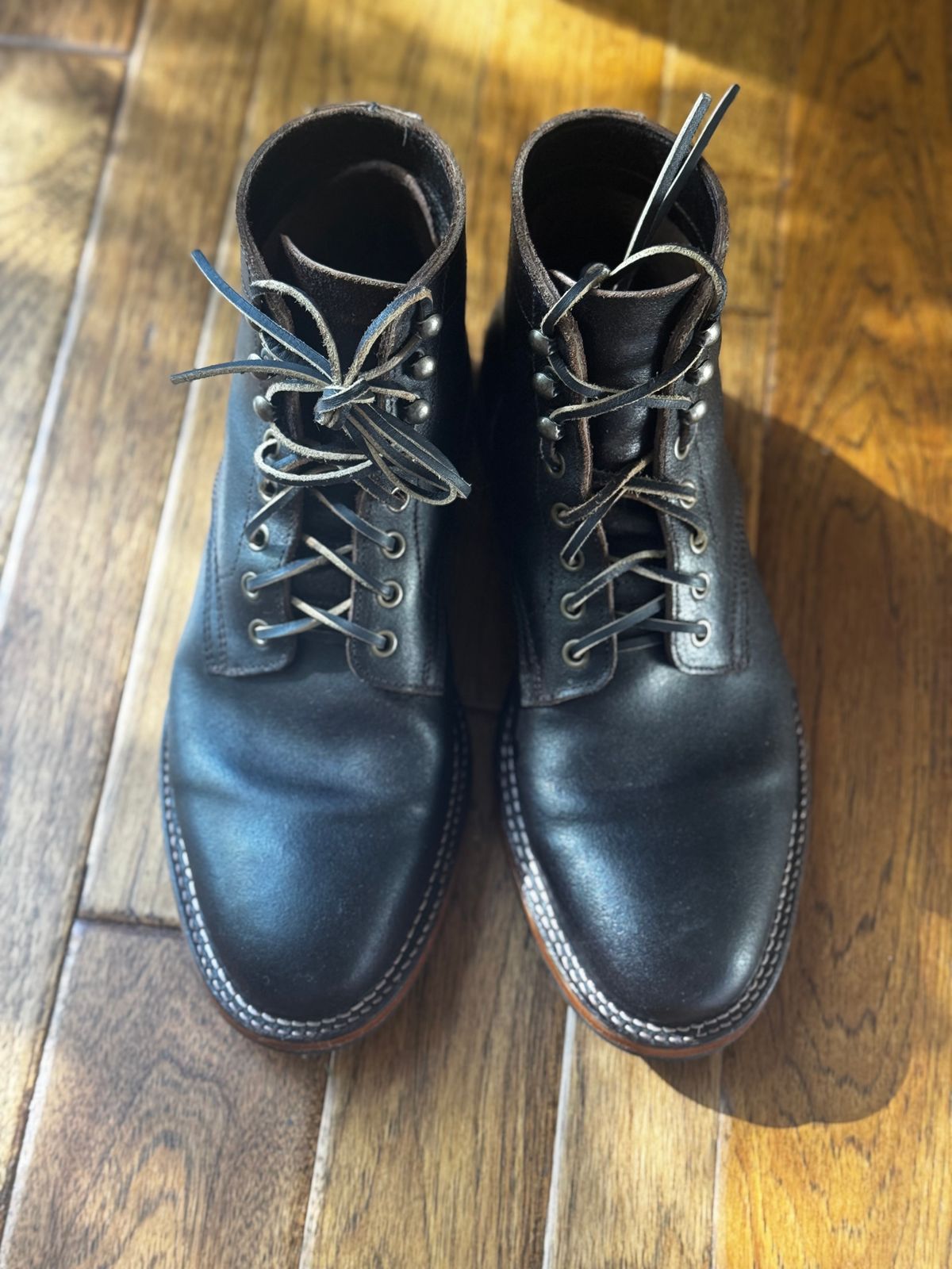 Photo by clintashlock on November 5, 2025 of the Parkhurst Allen Stitchdown in Horween Brown Waxed Flesh.