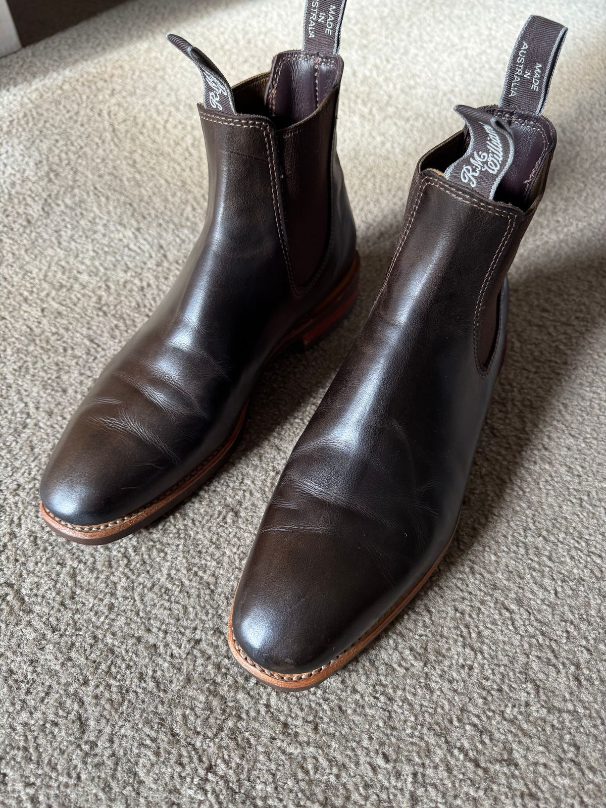 Photo by wspr on November 3, 2024 of the R.M. Williams Comfort Craftsman Boot in Dark Olive Pull-Up Leather.