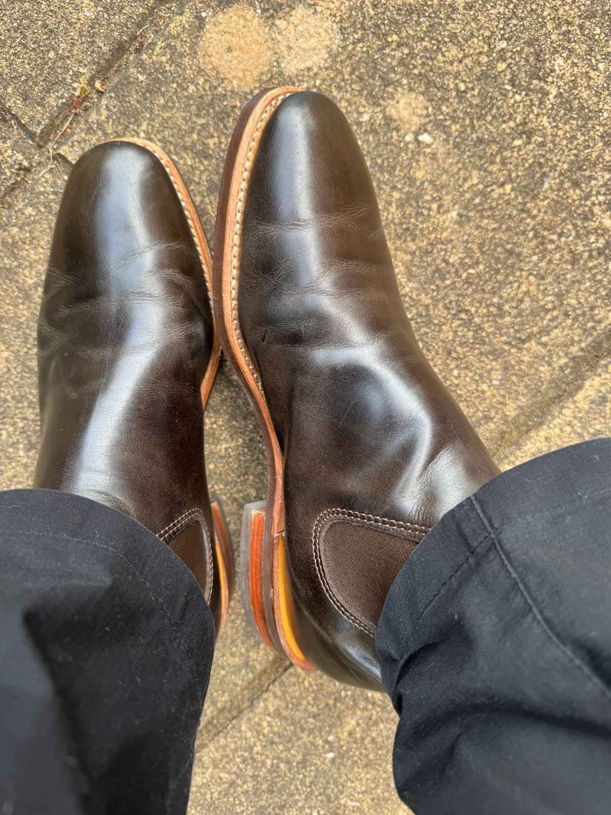 Photo by wspr on November 3, 2024 of the R.M. Williams Comfort Craftsman Boot in Dark Olive Pull-Up Leather.