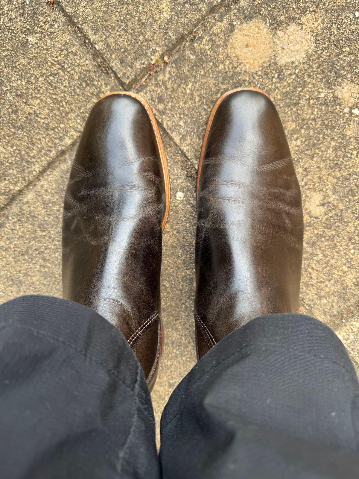 Photo by wspr on November 3, 2024 of the R.M. Williams Comfort Craftsman Boot in Dark Olive Pull-Up Leather.
