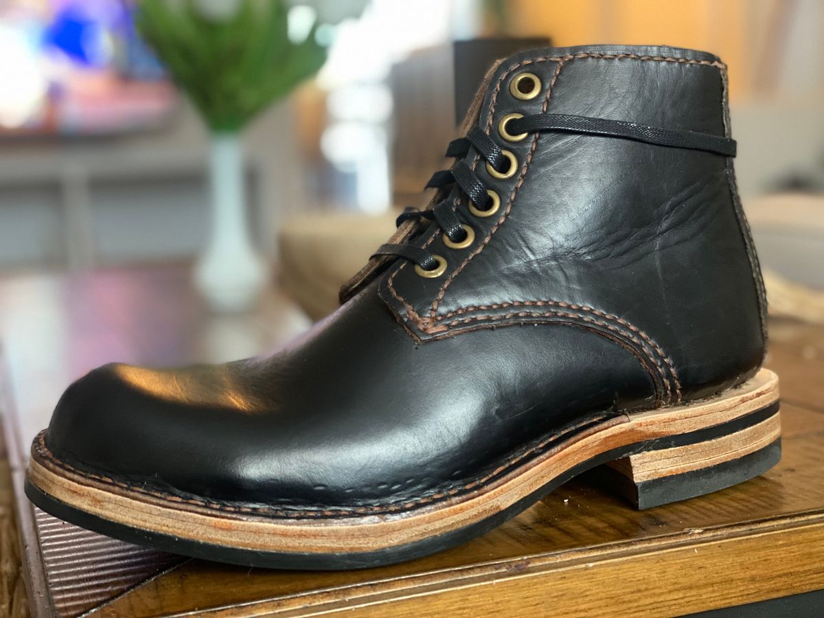 Photo by Uncle_Dans_Boots on May 8, 2025 of the Uncle Dan’s Boots Black Lab in Seidel Black Double Shot.