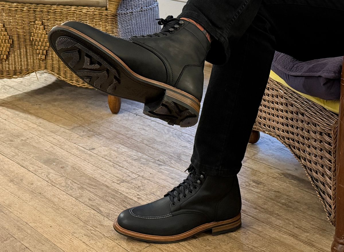 Photo by gorfnu on December 27, 2025 of the Parkhurst The Niagara in Matte Black Veg Tan Full Grain.
