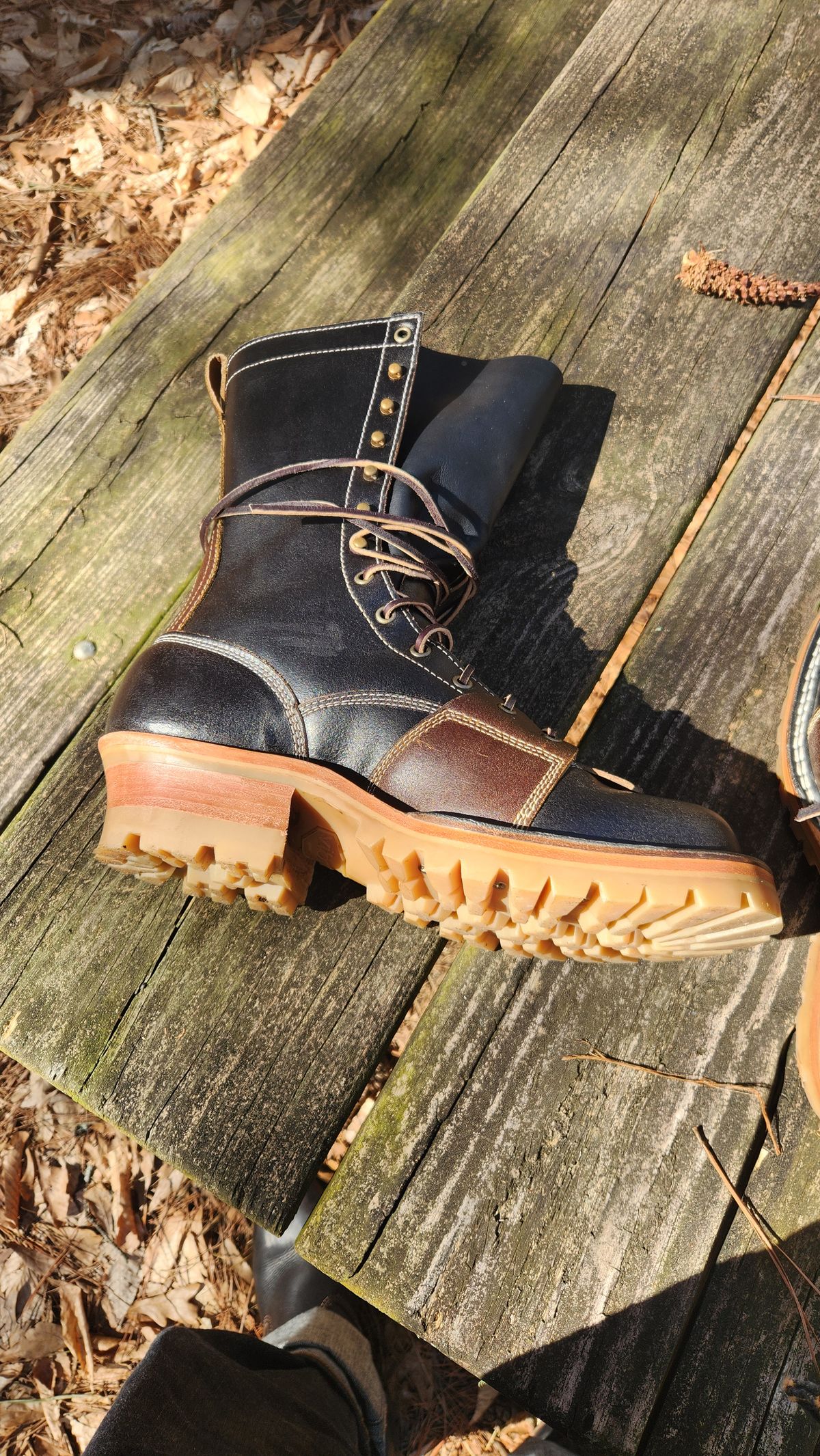 Photo by Hayduke on March 11, 2025 of the Frank's Boots Type 2 Highlander in Horween Black Waxed Flesh & Horween Cinnamon Waxed Flesh.