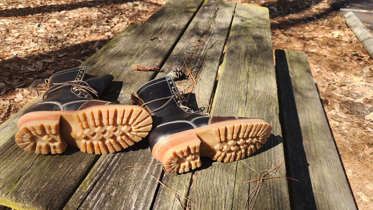 Photo by Hayduke on March 11, 2025 of the Frank's Boots Type 2 Highlander in Horween Black Waxed Flesh & Horween Cinnamon Waxed Flesh.