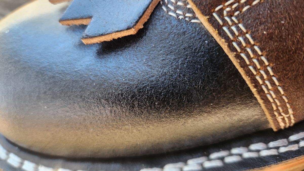 Photo by Hayduke on March 11, 2025 of the Frank's Boots Type 2 Highlander in Horween Black Waxed Flesh & Horween Cinnamon Waxed Flesh.