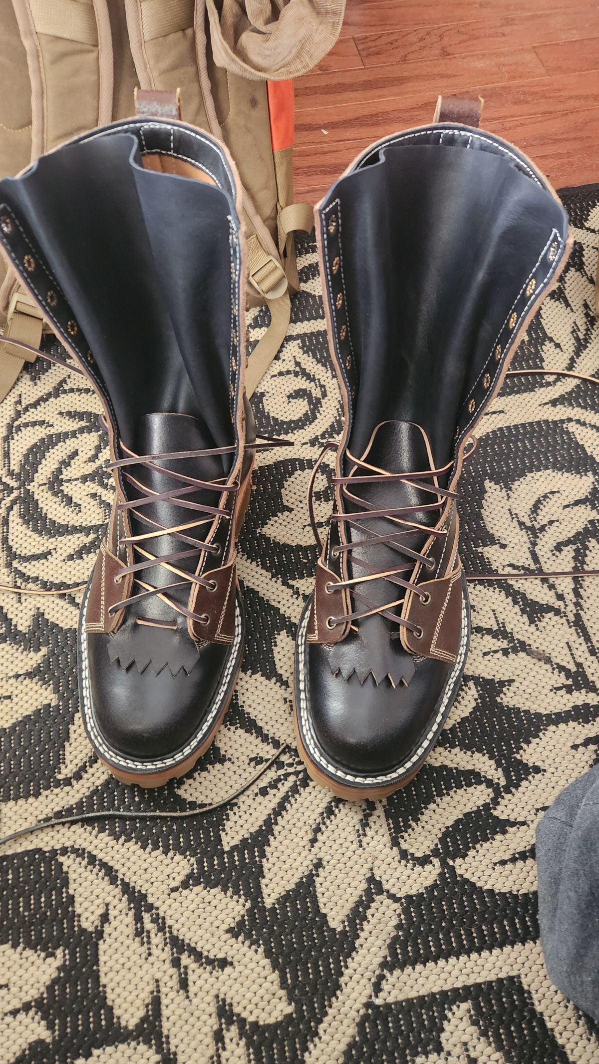 Photo by Hayduke on March 11, 2025 of the Frank's Boots Type 2 Highlander in Horween Black Waxed Flesh & Horween Cinnamon Waxed Flesh.