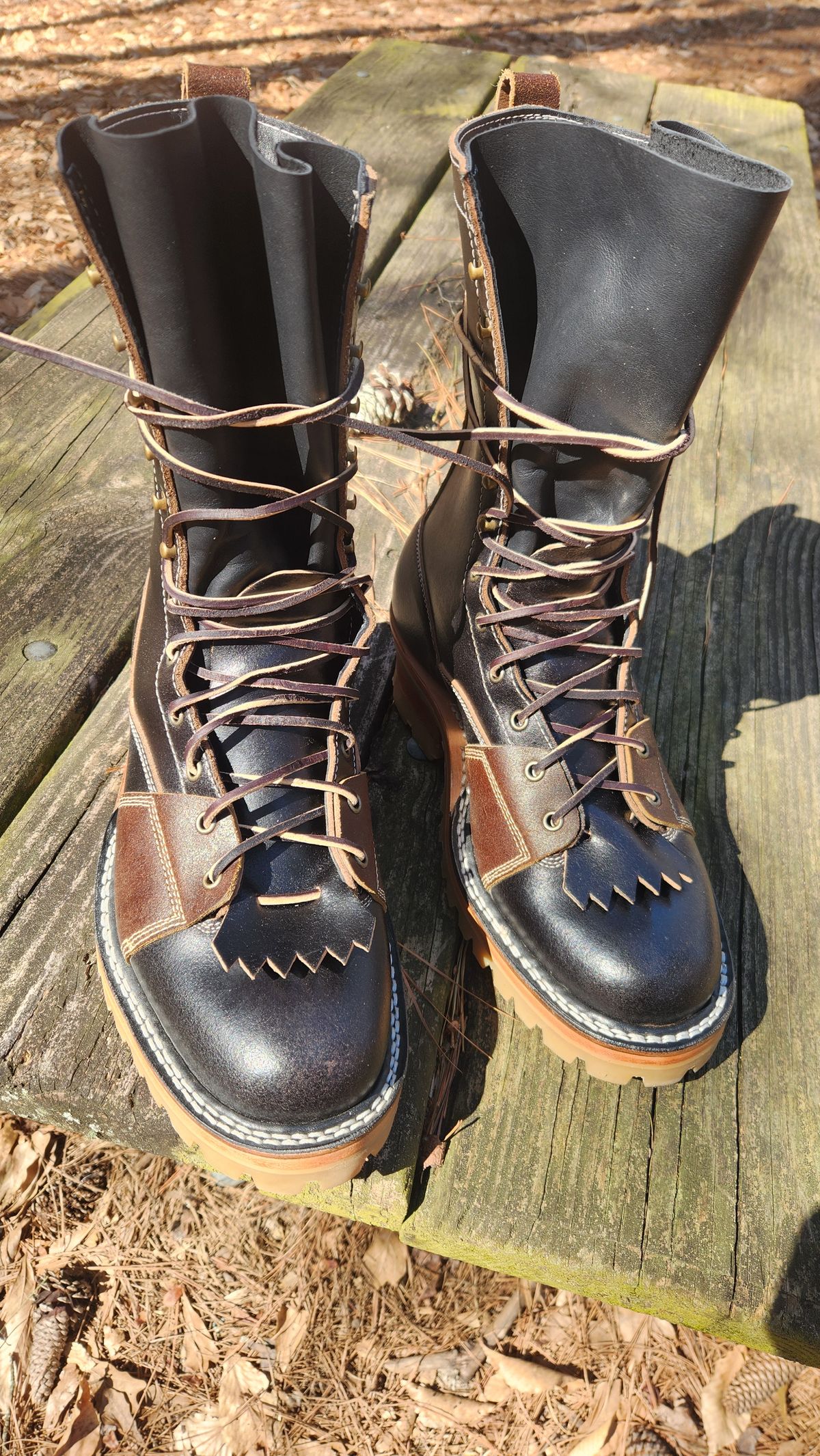 Photo by Hayduke on March 11, 2025 of the Frank's Boots Type 2 Highlander in Horween Black Waxed Flesh & Horween Cinnamon Waxed Flesh.