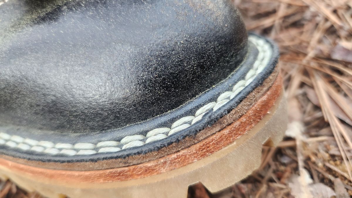 Photo by Hayduke on March 24, 2025 of the Frank's Boots Type 2 Highlander in Horween Black Waxed Flesh & Horween Cinnamon Waxed Flesh.