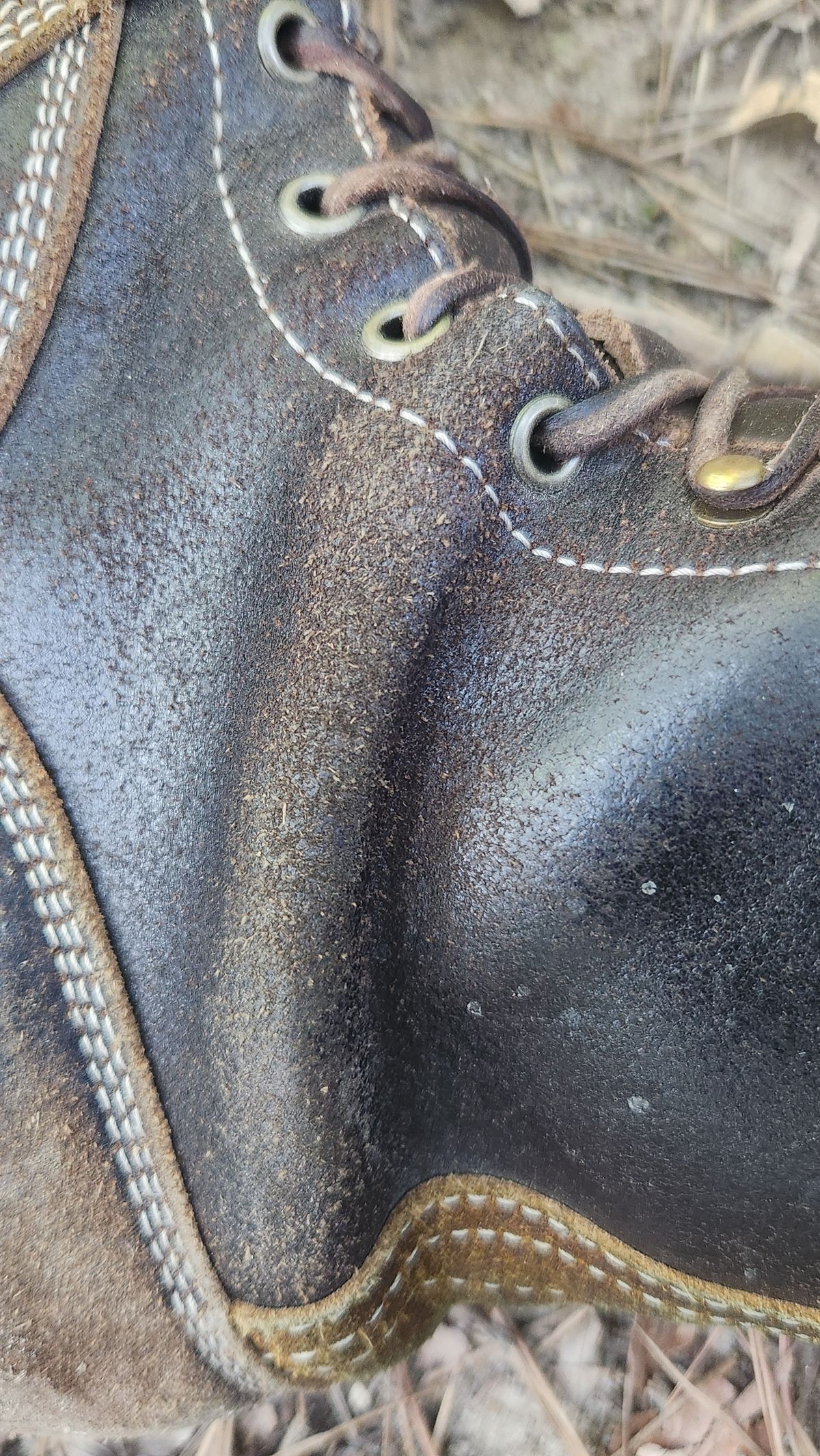 Photo by Hayduke on May 13, 2026 of the Frank's Boots Type 2 Highlander in Horween Black Waxed Flesh & Horween Cinnamon Waxed Flesh.