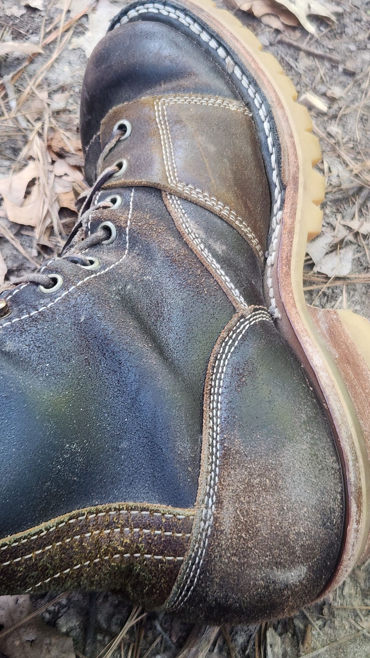 Photo by Hayduke on May 13, 2026 of the Frank's Boots Type 2 Highlander in Horween Black Waxed Flesh & Horween Cinnamon Waxed Flesh.