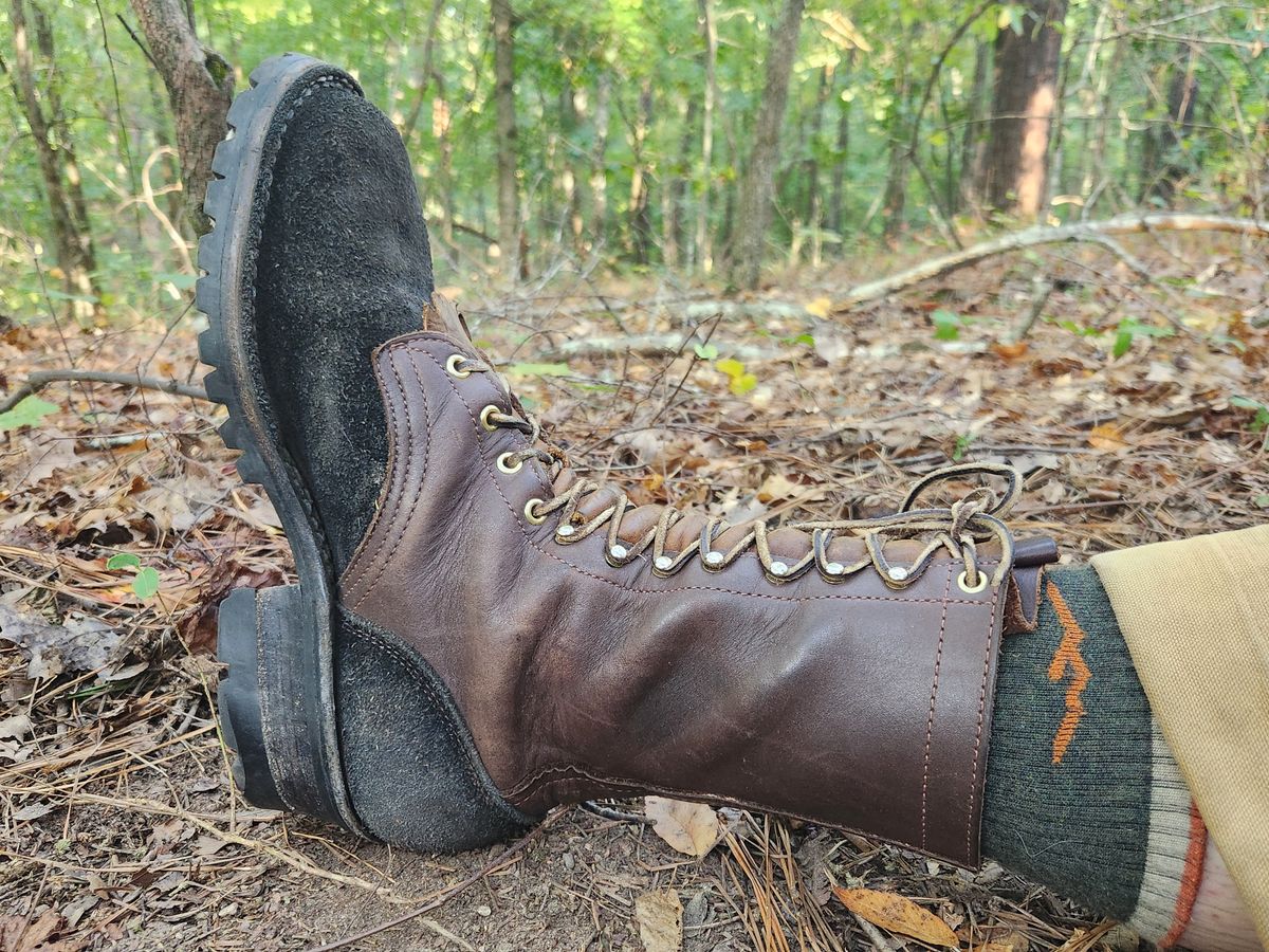 Photo by Hayduke on September 3, 2024 of the Frank's Boots The Patriot in Seidel Walnut Oil Tan & Black Roughout Work Leather.