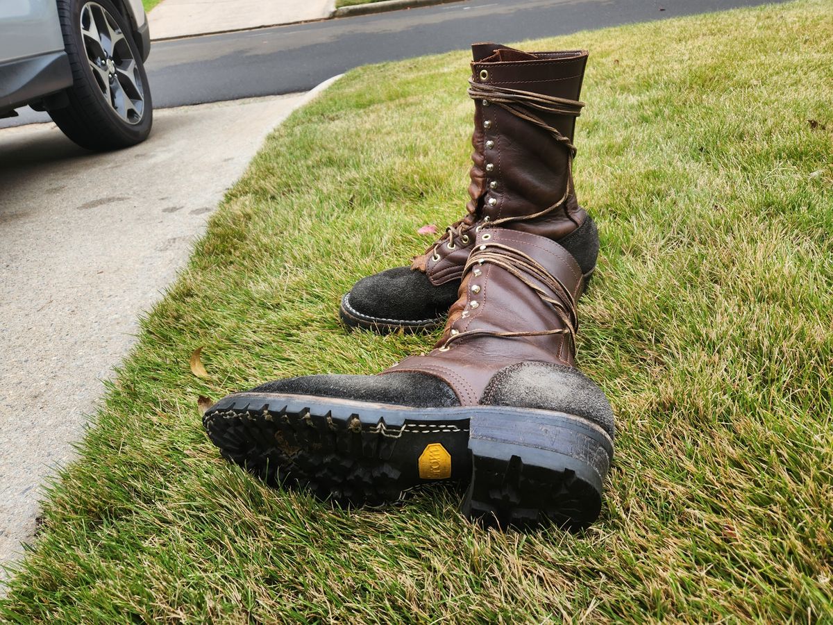 Photo by Hayduke on November 6, 2024 of the Frank's Boots The Patriot in Seidel Walnut Oil Tan & Black Roughout Work Leather.