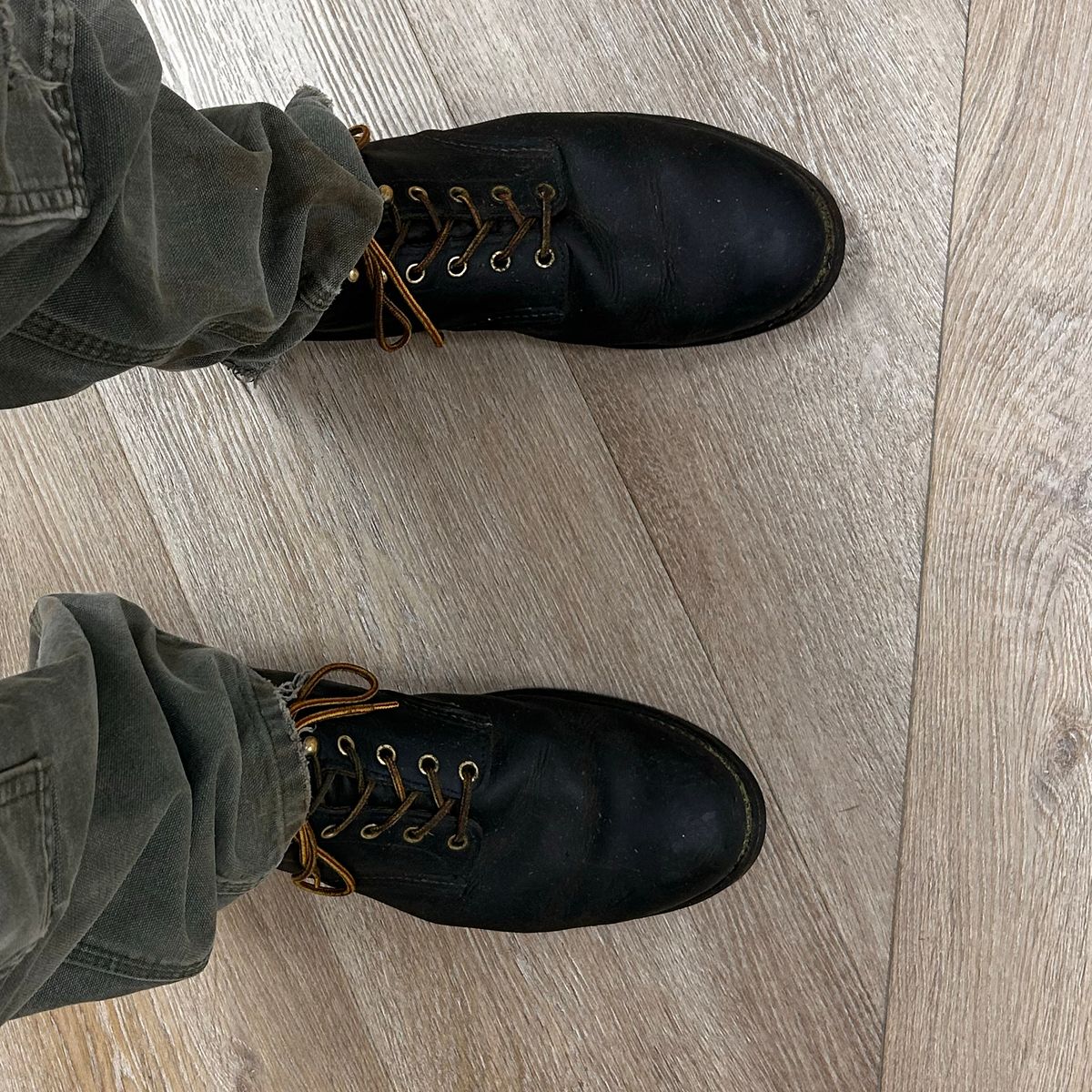 Photo by BlueAnarchy on August 24, 2025 of the Red Wing Blacksmith in Black Waxed And Oiled.