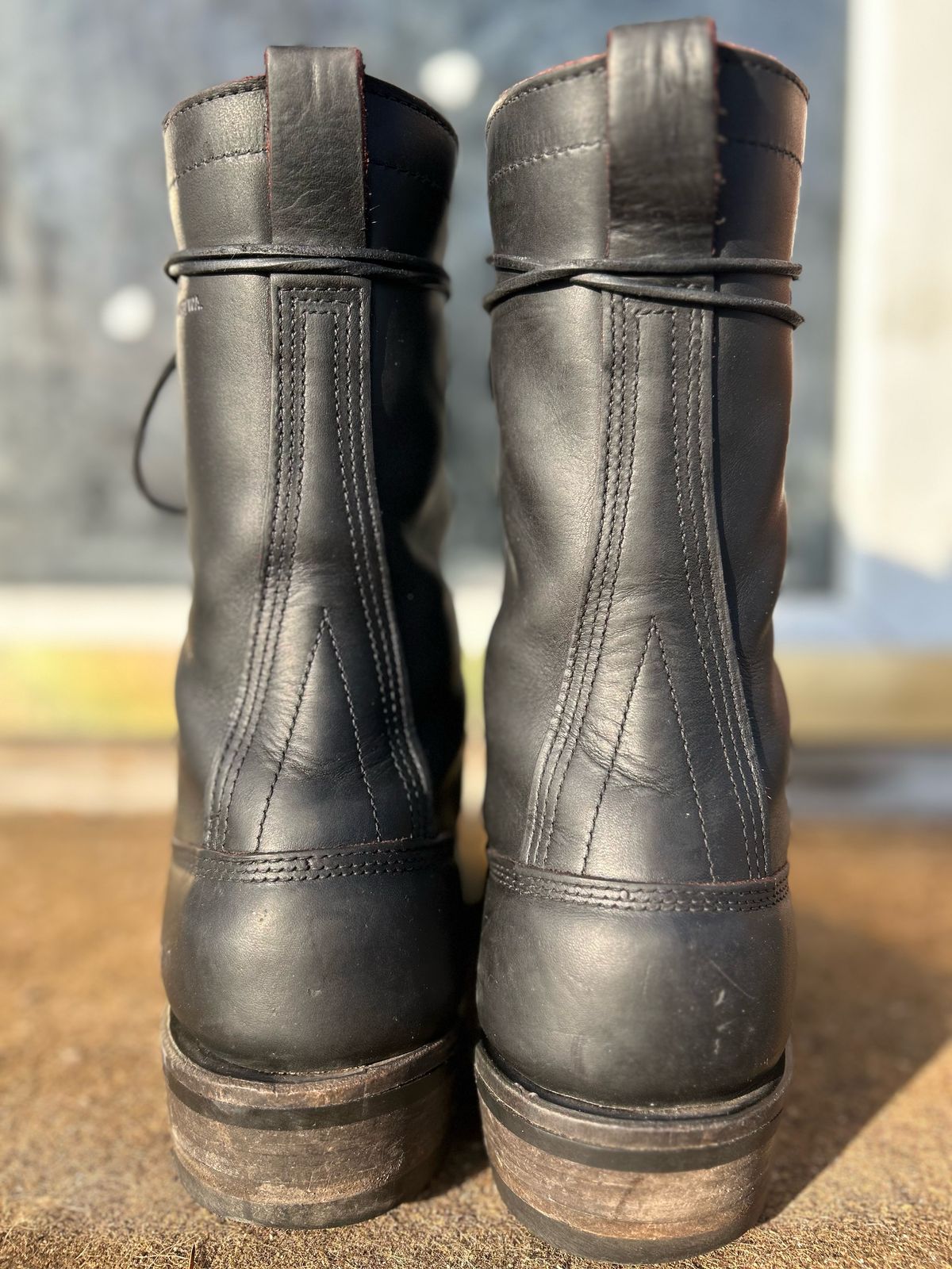 Photo by BlueAnarchy on January 5, 2026 of the White's Whites / X Rose Anvil Drifter 3.0 in Seidel Bloodcore.