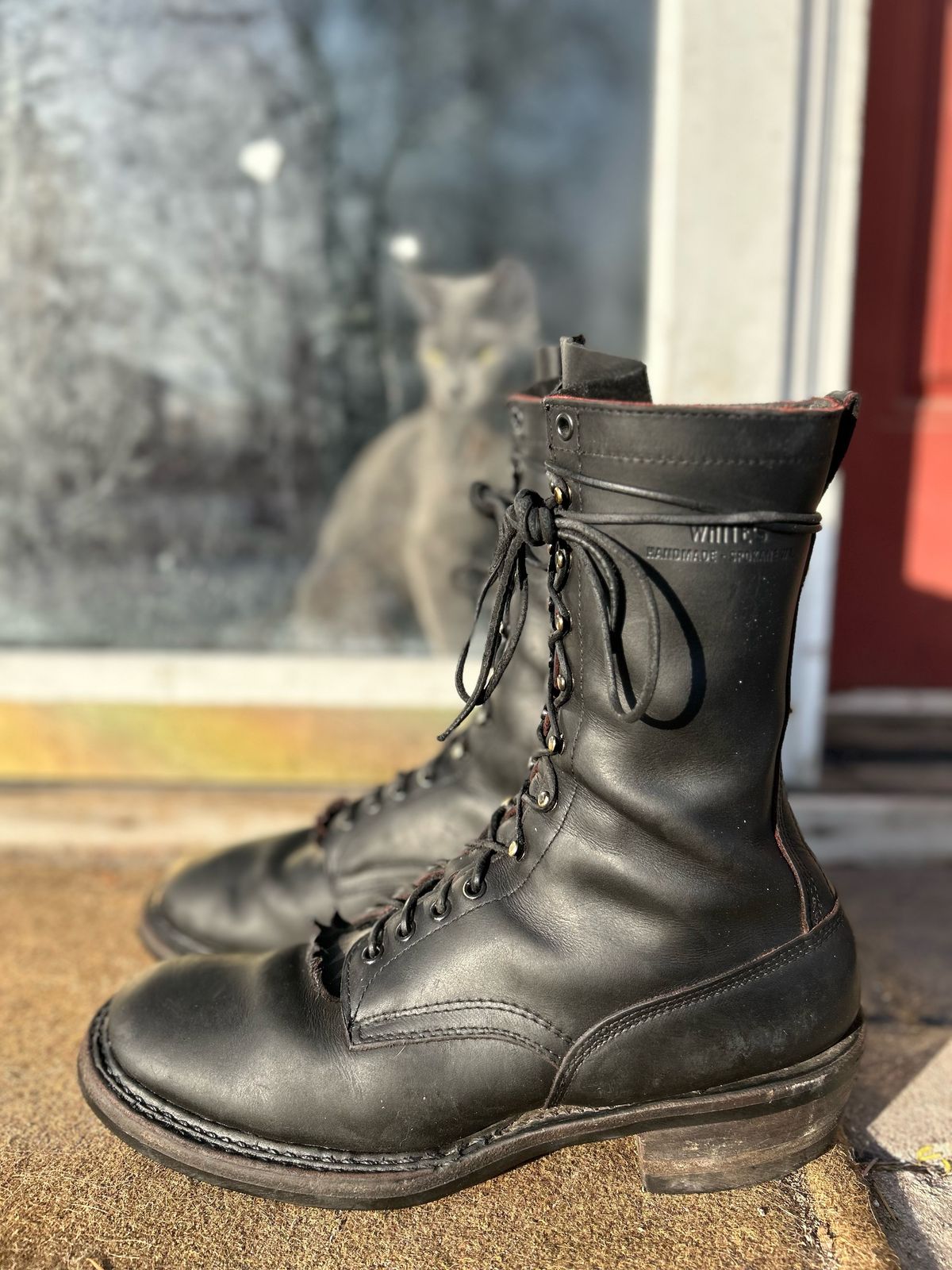 Photo by BlueAnarchy on January 5, 2026 of the White's Whites / X Rose Anvil Drifter 3.0 in Seidel Bloodcore.