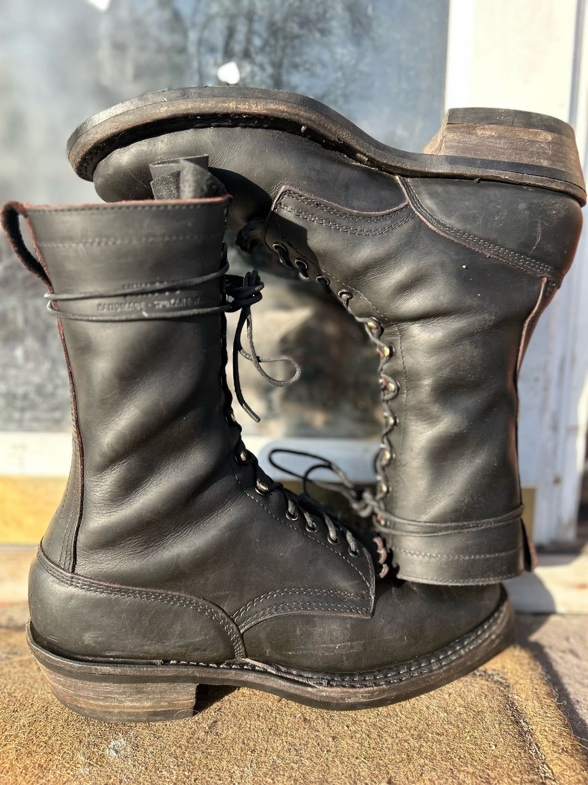 Photo by BlueAnarchy on January 5, 2026 of the White's Whites / X Rose Anvil Drifter 3.0 in Seidel Bloodcore.