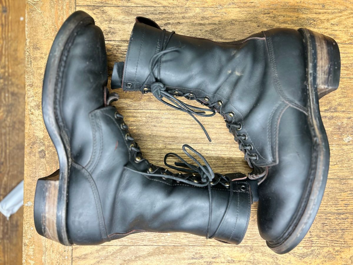 Photo by BlueAnarchy on February 6, 2026 of the White's Whites / X Rose Anvil Drifter 3.0 in Seidel Bloodcore.