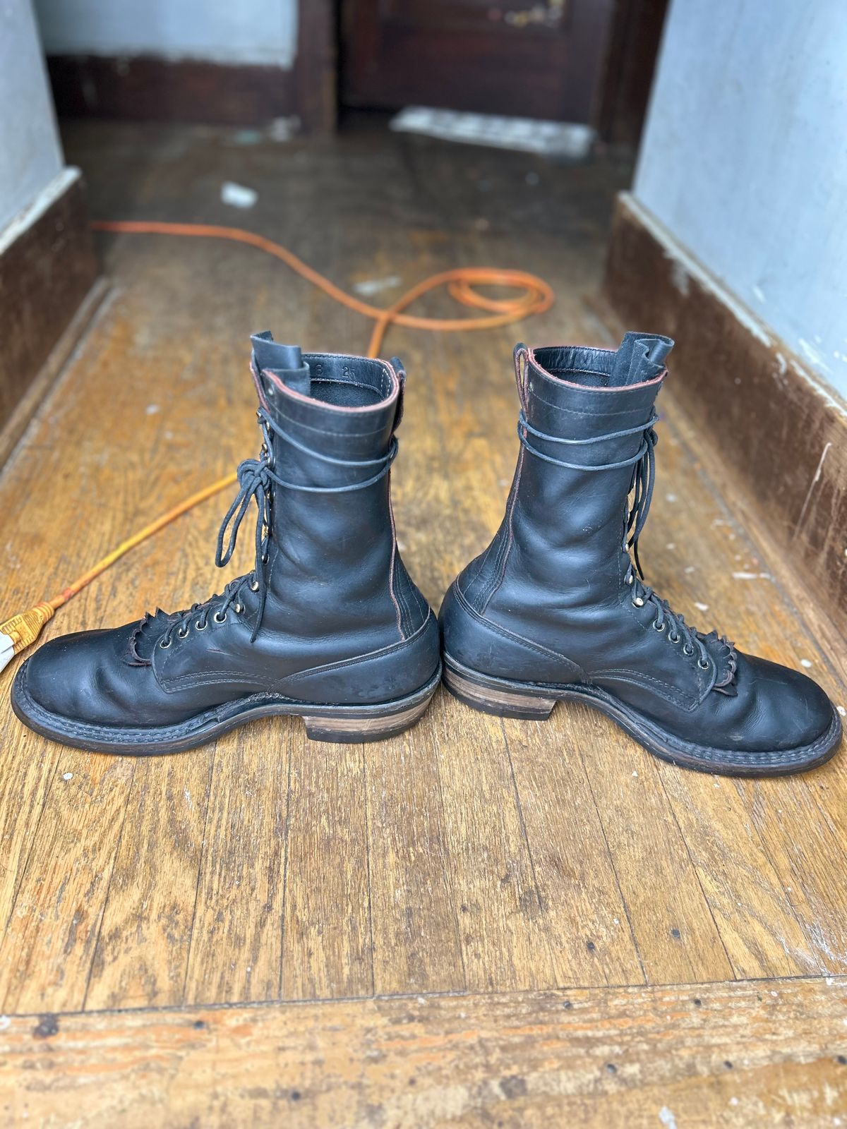 Photo by BlueAnarchy on February 6, 2026 of the White's Whites / X Rose Anvil Drifter 3.0 in Seidel Bloodcore.