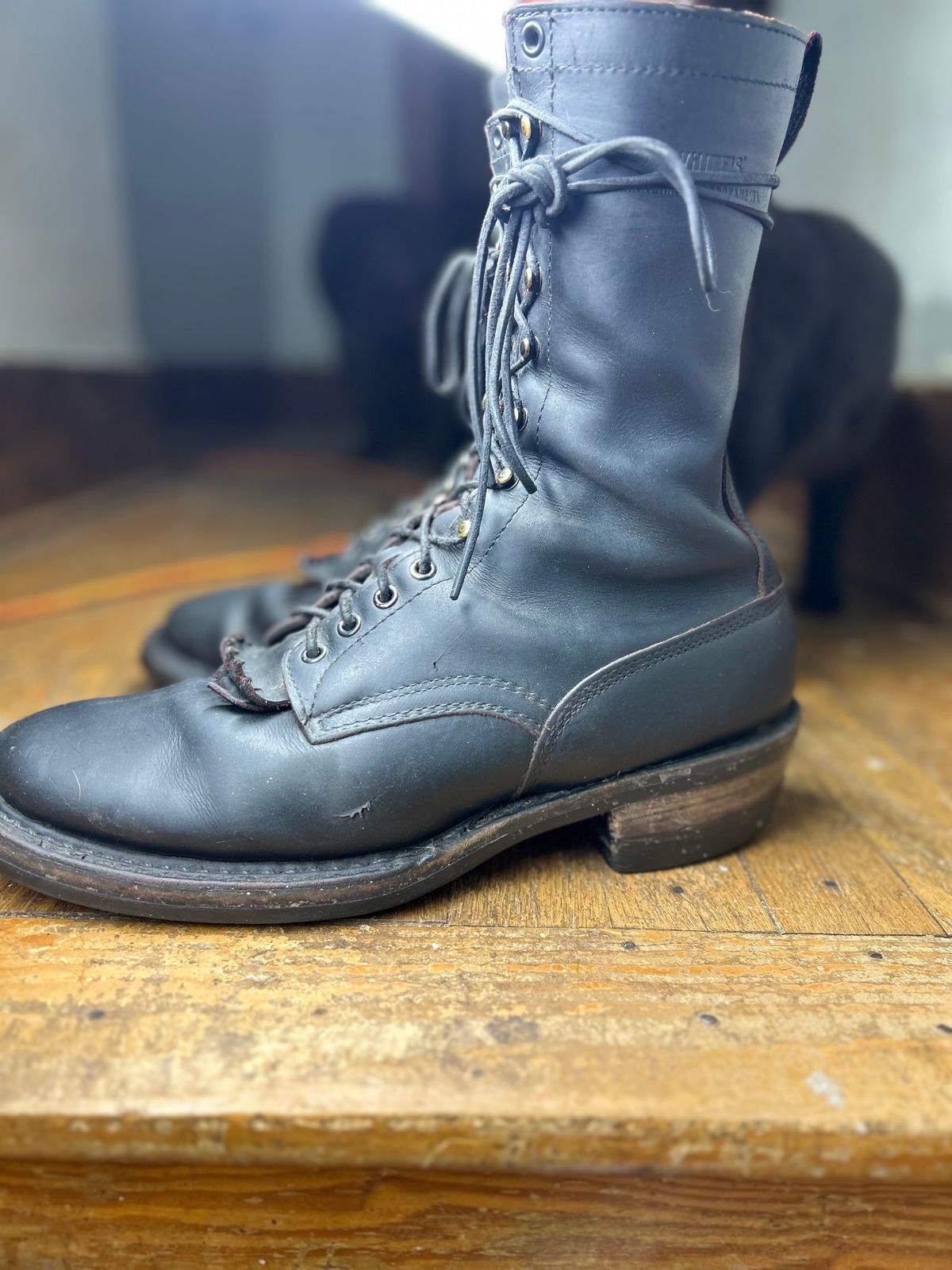 Photo by BlueAnarchy on February 6, 2026 of the White's Whites / X Rose Anvil Drifter 3.0 in Seidel Bloodcore.