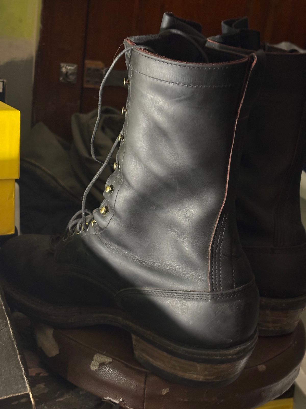 Photo by BlueAnarchy on February 15, 2026 of the White's Whites / X Rose Anvil Drifter 3.0 in Seidel Bloodcore.