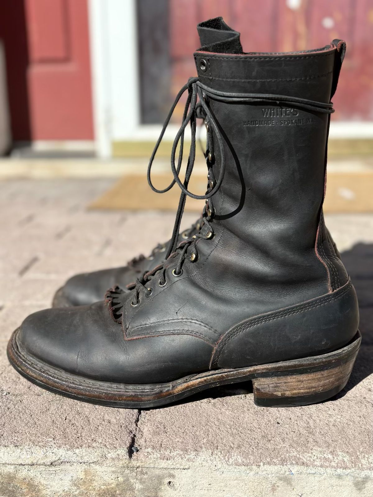 Photo by BlueAnarchy on March 2, 2026 of the White's Whites / X Rose Anvil Drifter 3.0 in Seidel Bloodcore.