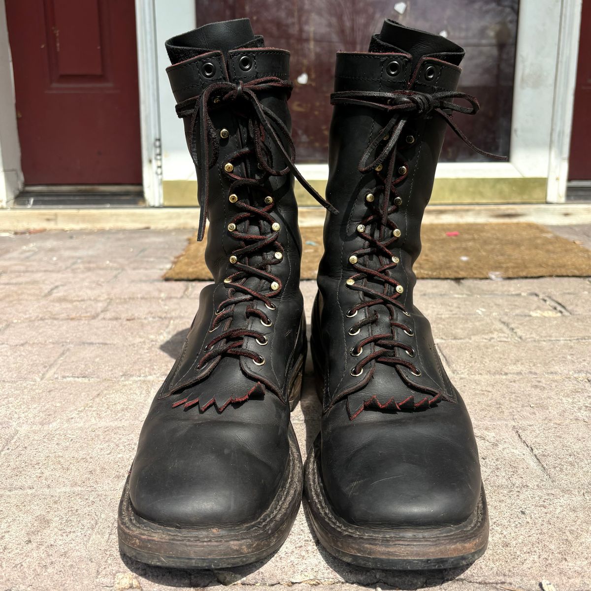 Photo by BlueAnarchy on April 3, 2026 of the White's Whites / X Rose Anvil Drifter 3.0 in Seidel Bloodcore.