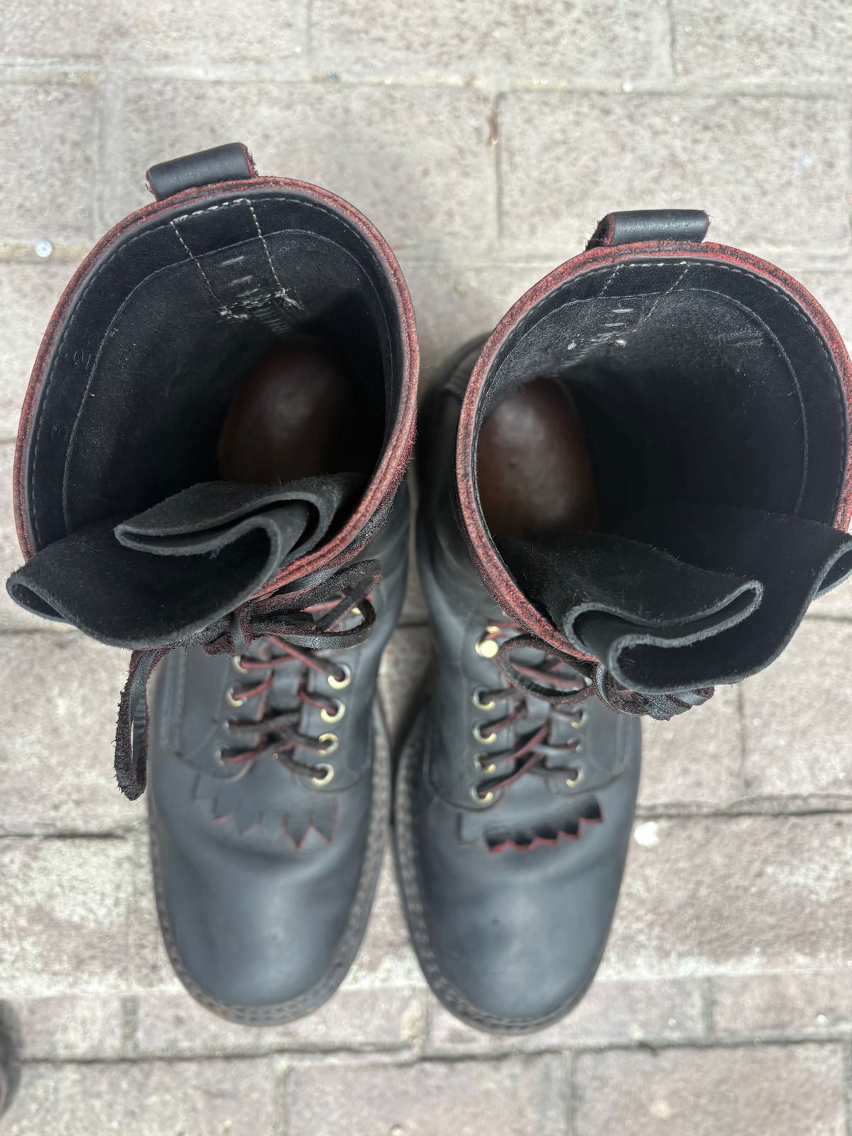 Photo by BlueAnarchy on April 3, 2026 of the White's Whites / X Rose Anvil Drifter 3.0 in Seidel Bloodcore.