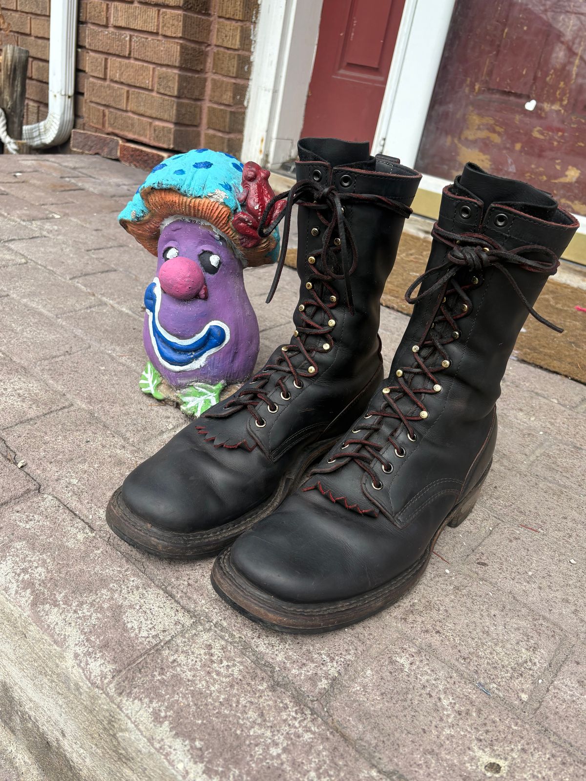 Photo by BlueAnarchy on April 3, 2026 of the White's Whites / X Rose Anvil Drifter 3.0 in Seidel Bloodcore.