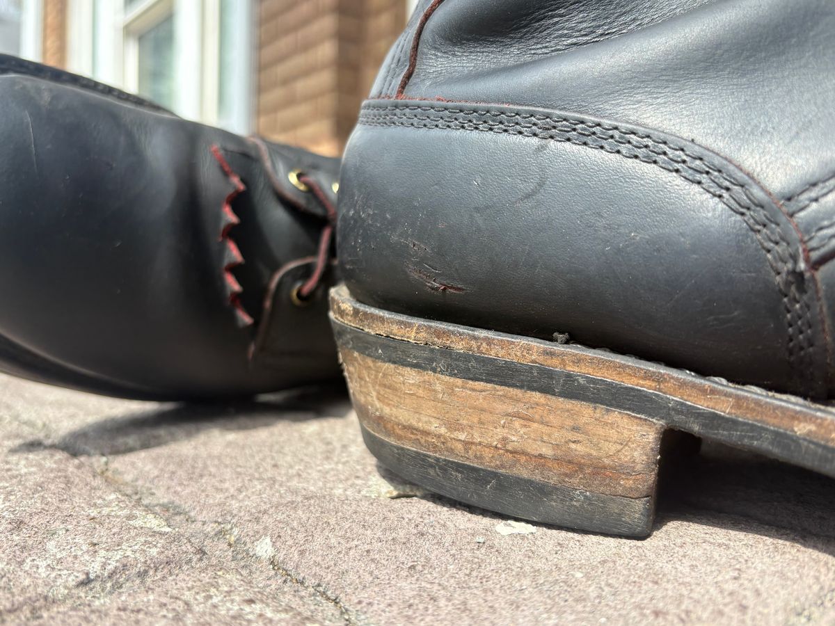 Photo by BlueAnarchy on April 3, 2026 of the White's Whites / X Rose Anvil Drifter 3.0 in Seidel Bloodcore.