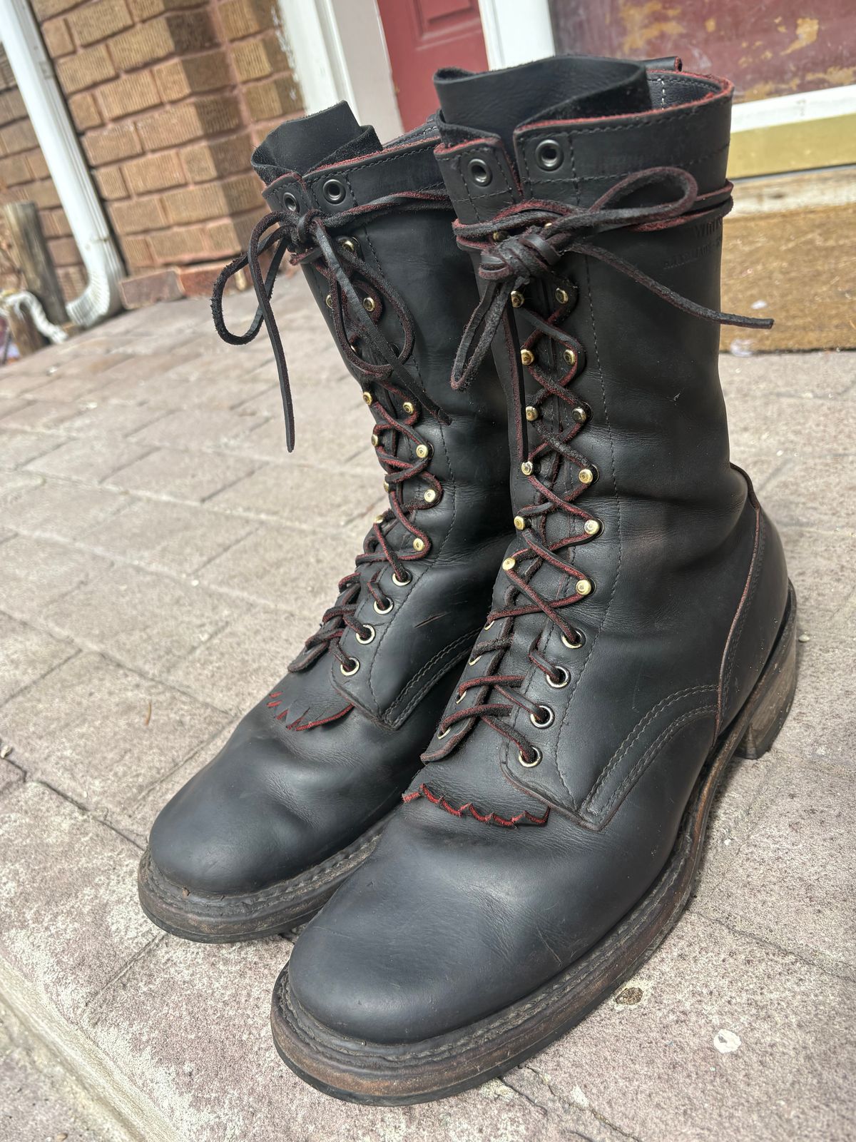 Photo by BlueAnarchy on April 3, 2026 of the White's Whites / X Rose Anvil Drifter 3.0 in Seidel Bloodcore.