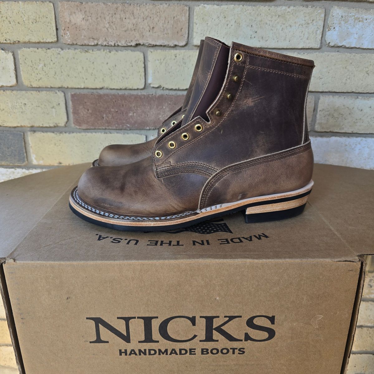 Photo by Aurora on November 2, 2025 of the Nicks Hd Lace Up in Predator Natural.