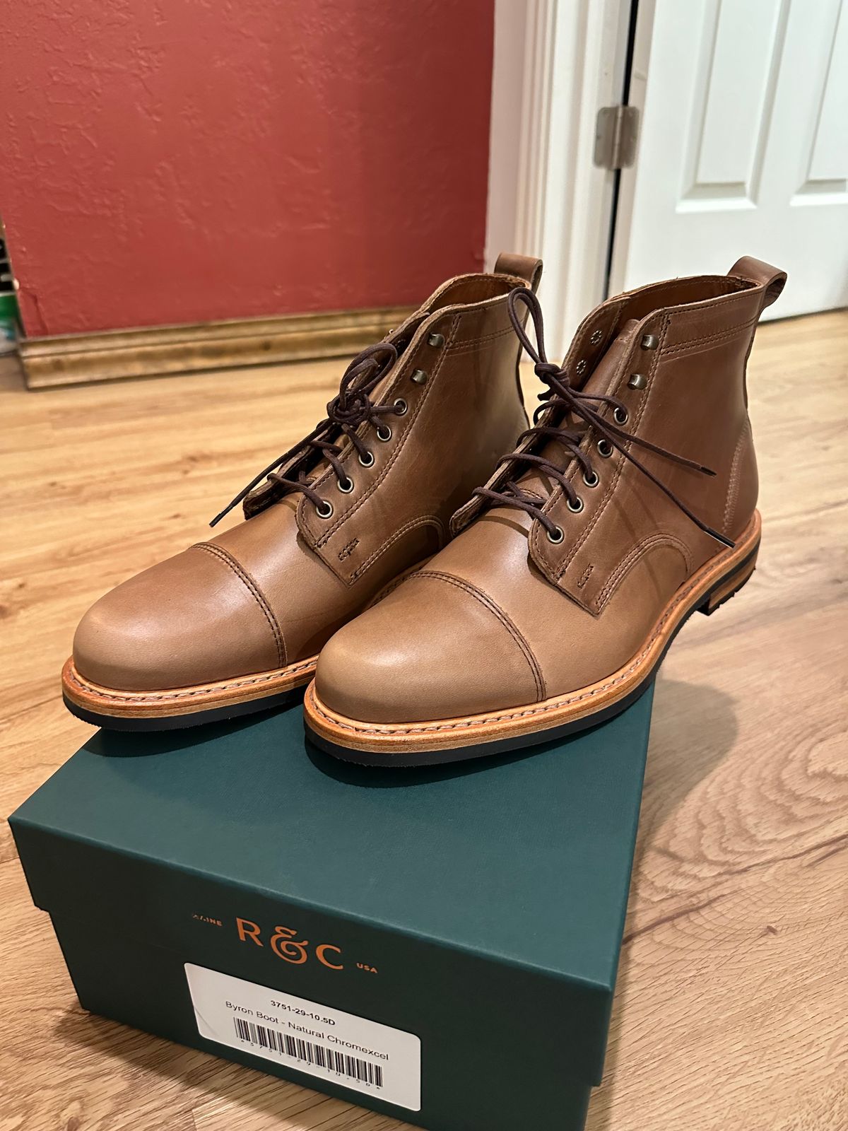 Photo by ds on November 19, 2024 of the Rancourt & Co. Byron Boot in Horween Natural Chromexcel.