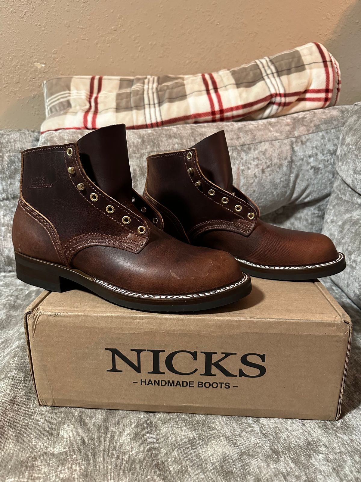 Photo by ds on April 3, 2024 of the Nicks AL64 in Italian Brown Cypress.