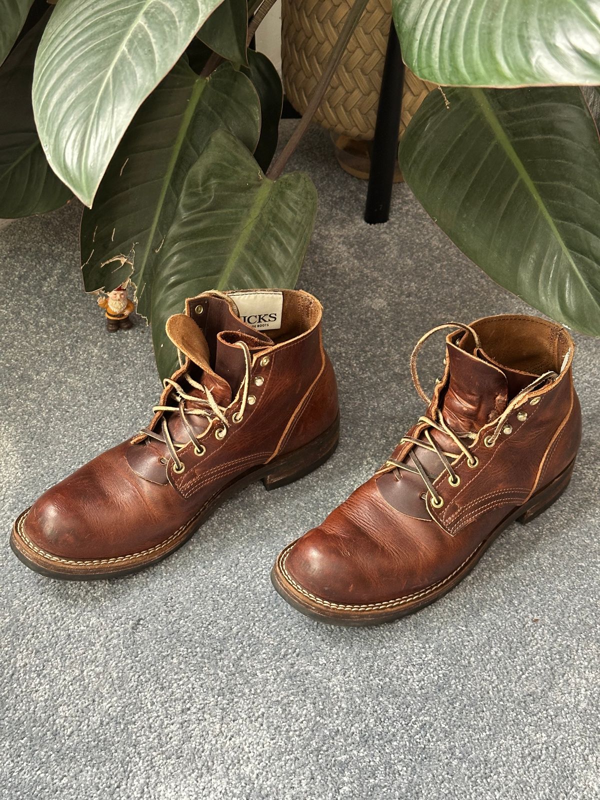 Photo by ds on March 8, 2025 of the Nicks AL64 in Italian Brown Cypress.