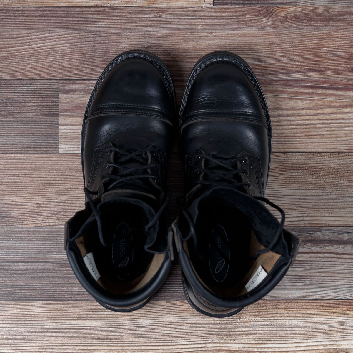 Photo by domestictourist on November 4, 2024 of the Nicks Handmade Boots 365 Stitchdown MTO in Horween Black Chromexcel.