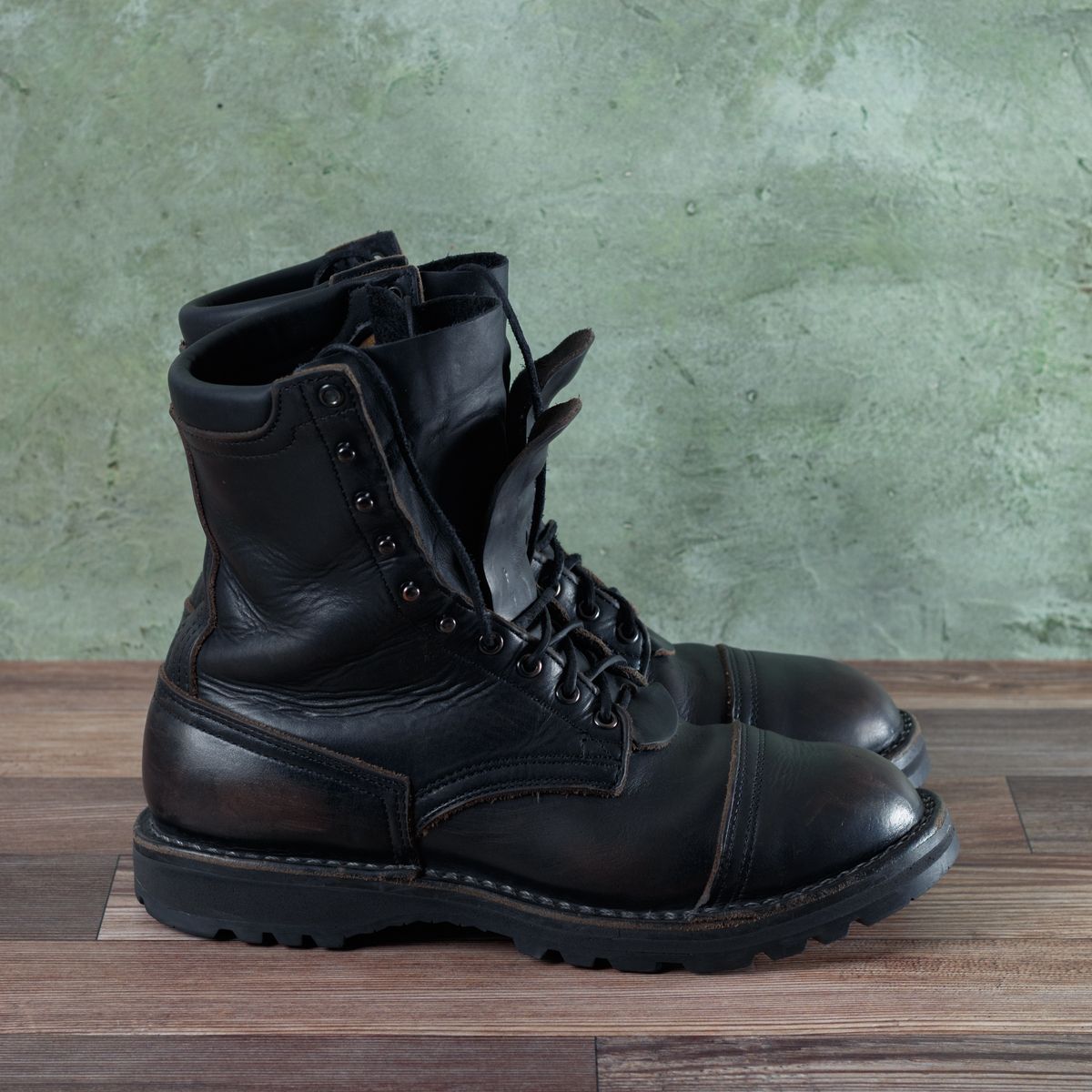 Photo by domestictourist on February 5, 2025 of the Nicks Handmade Boots 365 Stitchdown MTO in Horween Black Chromexcel.