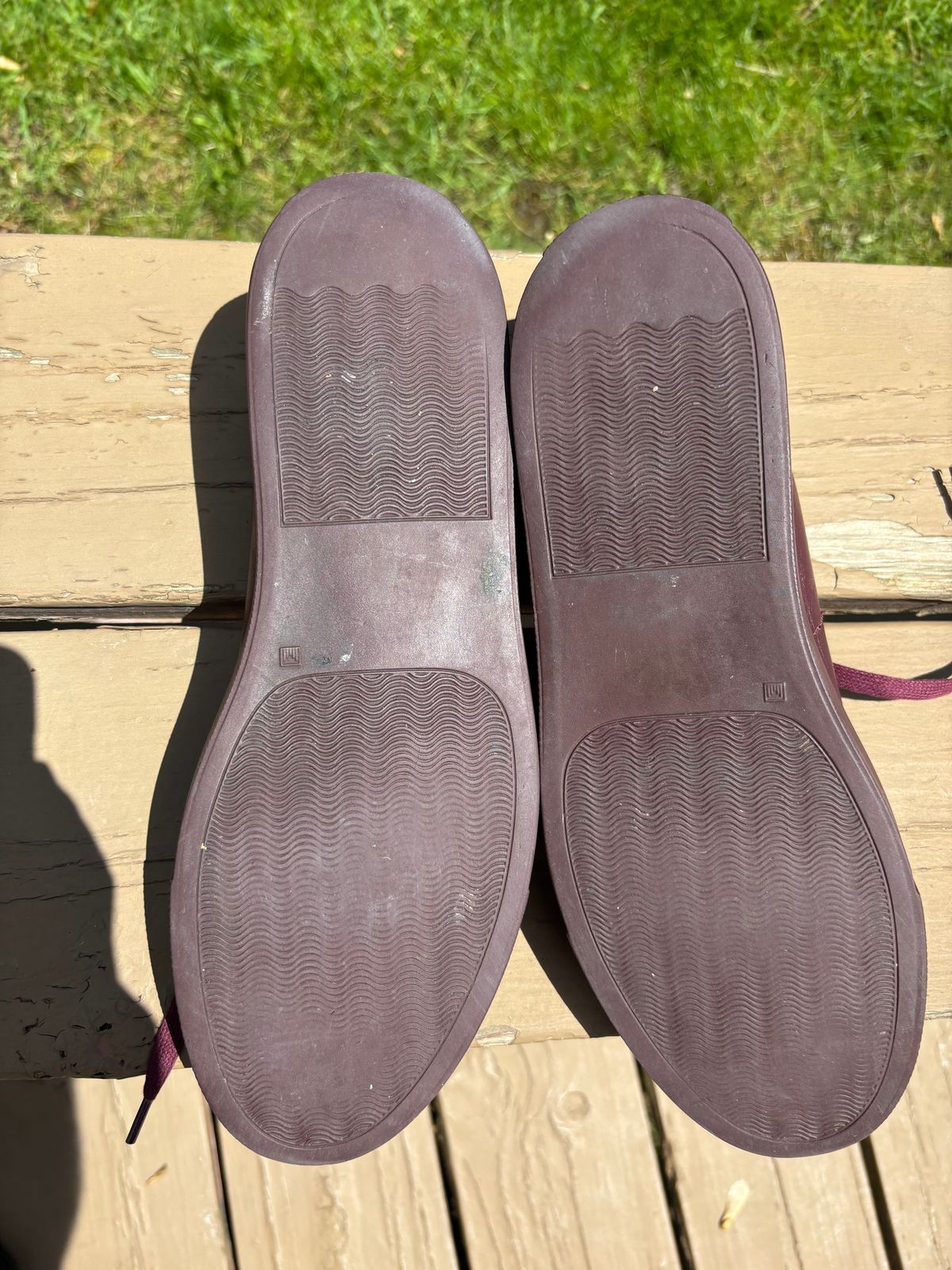 Photo by Sober_And_Faded on May 24, 2025 of the Common Projects Achilles Low Top in Unknown Oxblood.