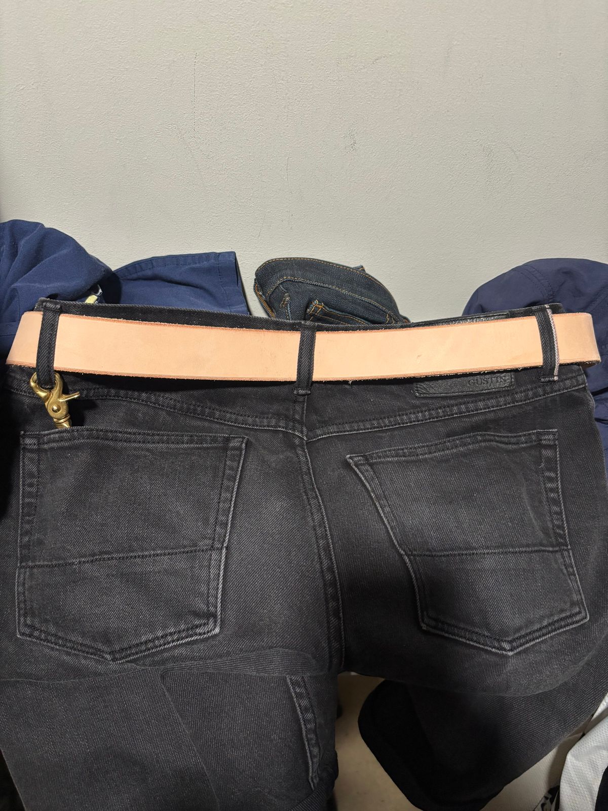 Photo by Sober_And_Faded on June 3, 2025 of the Brave Star Raw Leather Belt - 3 Month Update in Unknown Natural Veg Tan.