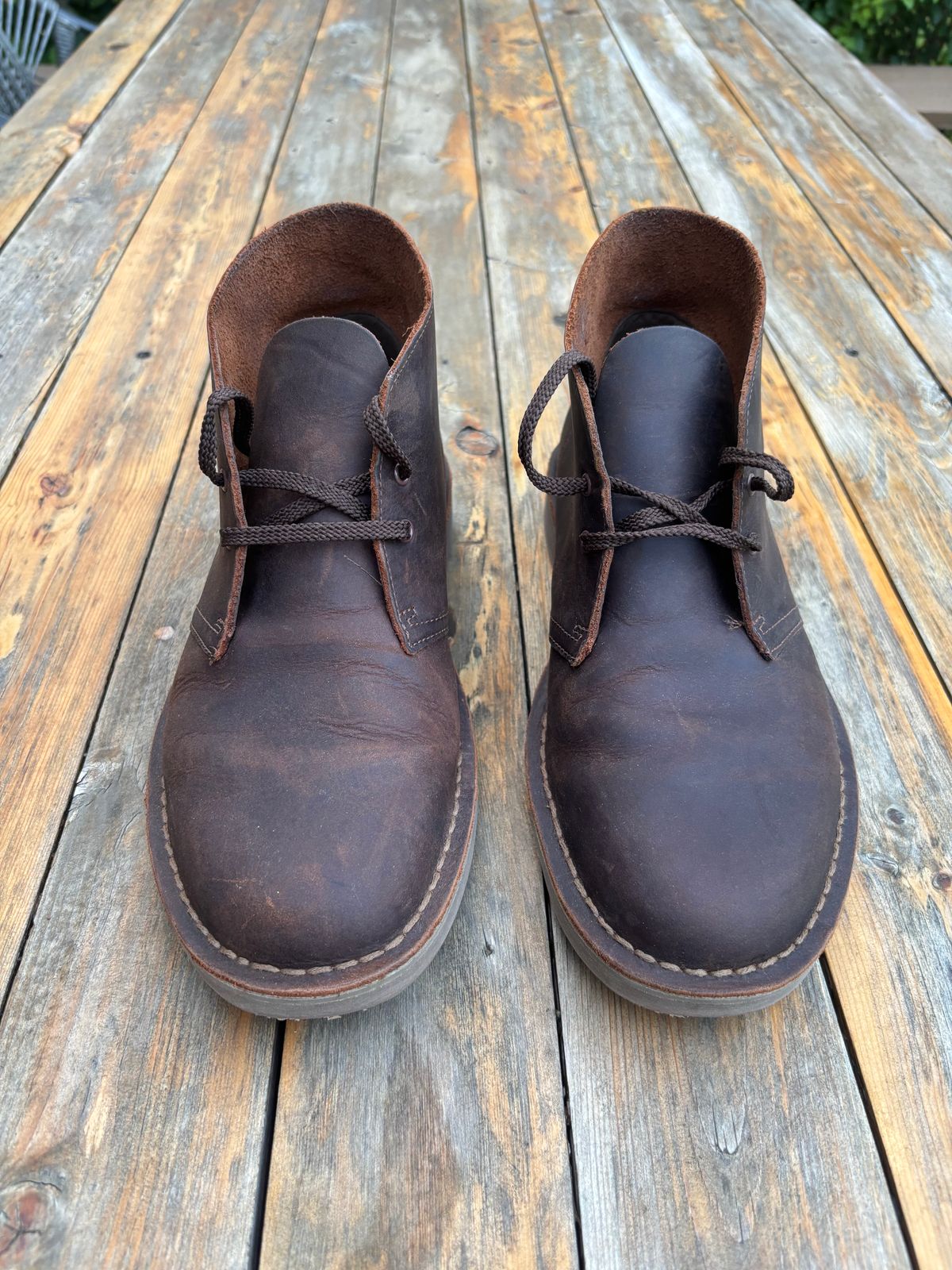 Photo by Sober_And_Faded on August 14, 2025 of the Clarks Bushacre 3 in Dark Brown Beeswax.