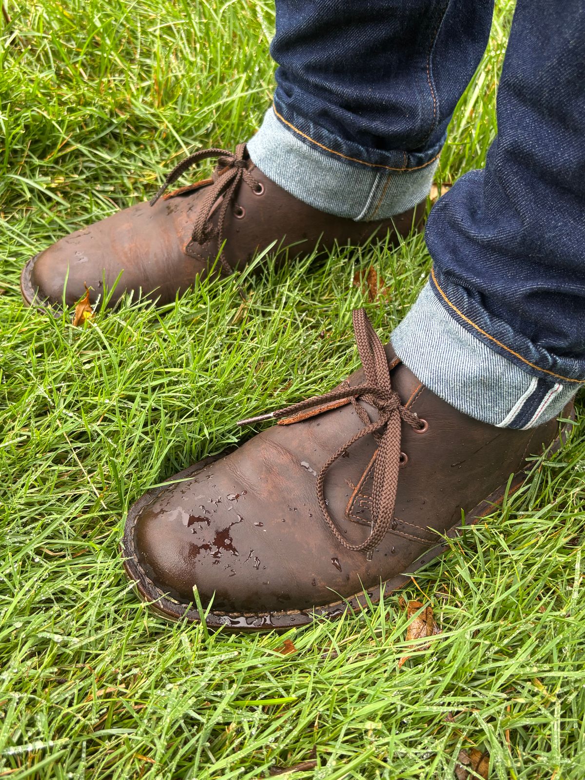 Photo by Sober_And_Faded on August 19, 2025 of the Clarks Bushacre 3 in Dark Brown Beeswax.