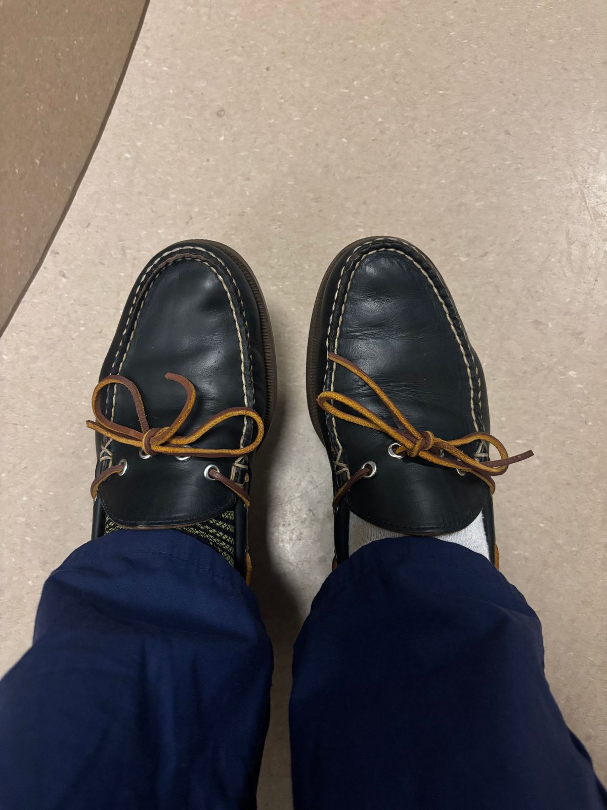 Photo by Sober_And_Faded on July 28, 2025 of the Oak Street Bootmakers Camp Moc in Horween Navy Chromexcel.