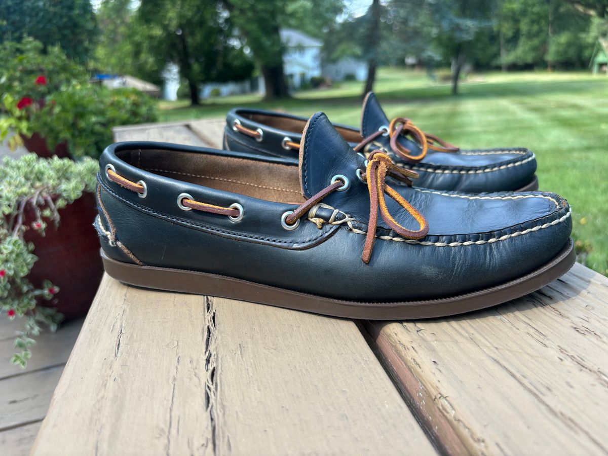 Photo by Sober_And_Faded on August 9, 2025 of the Oak Street Bootmakers Camp Moc in Horween Navy Chromexcel.