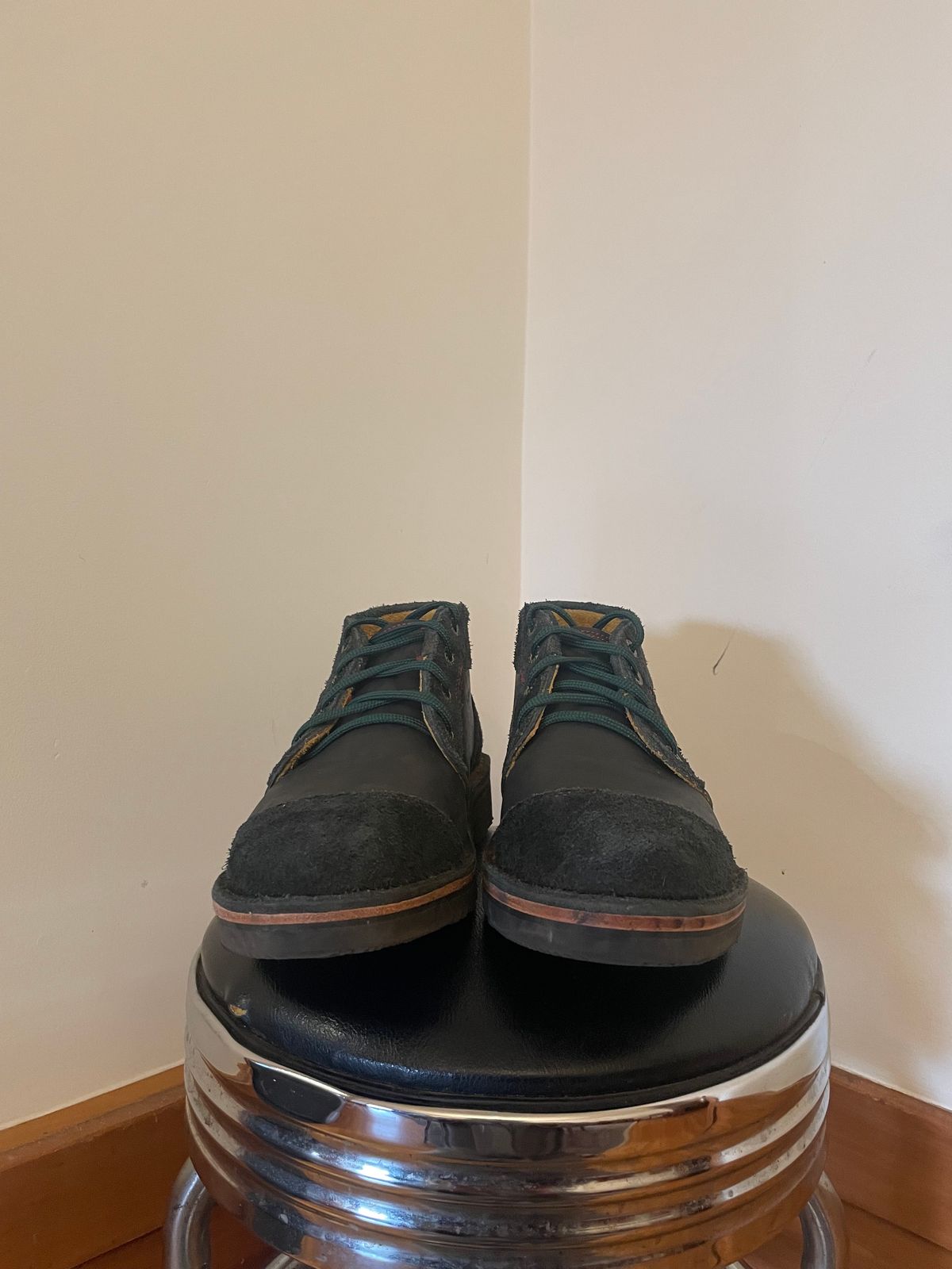 Photo by natanjp on November 6, 2024 of the Jim Green Turbo Vellie in Black Full Grain.