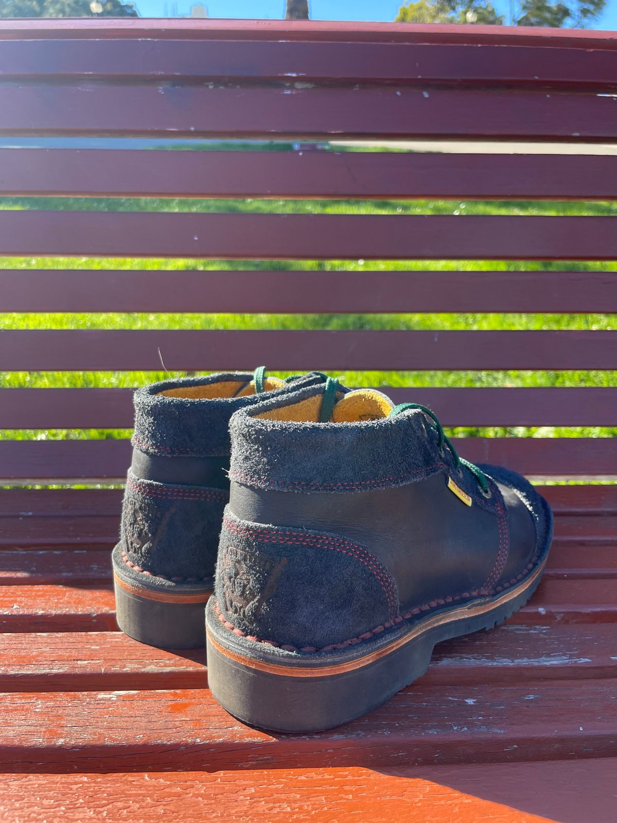 Photo by natanjp on November 6, 2024 of the Jim Green Turbo Vellie in Black Full Grain.