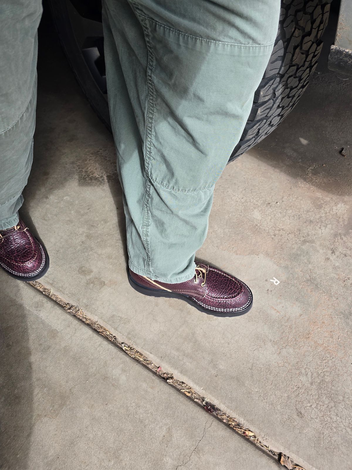 Photo by gtealcr on March 14, 2026 of the Nicks Wood Butcher in Horween Yellowstone #8.