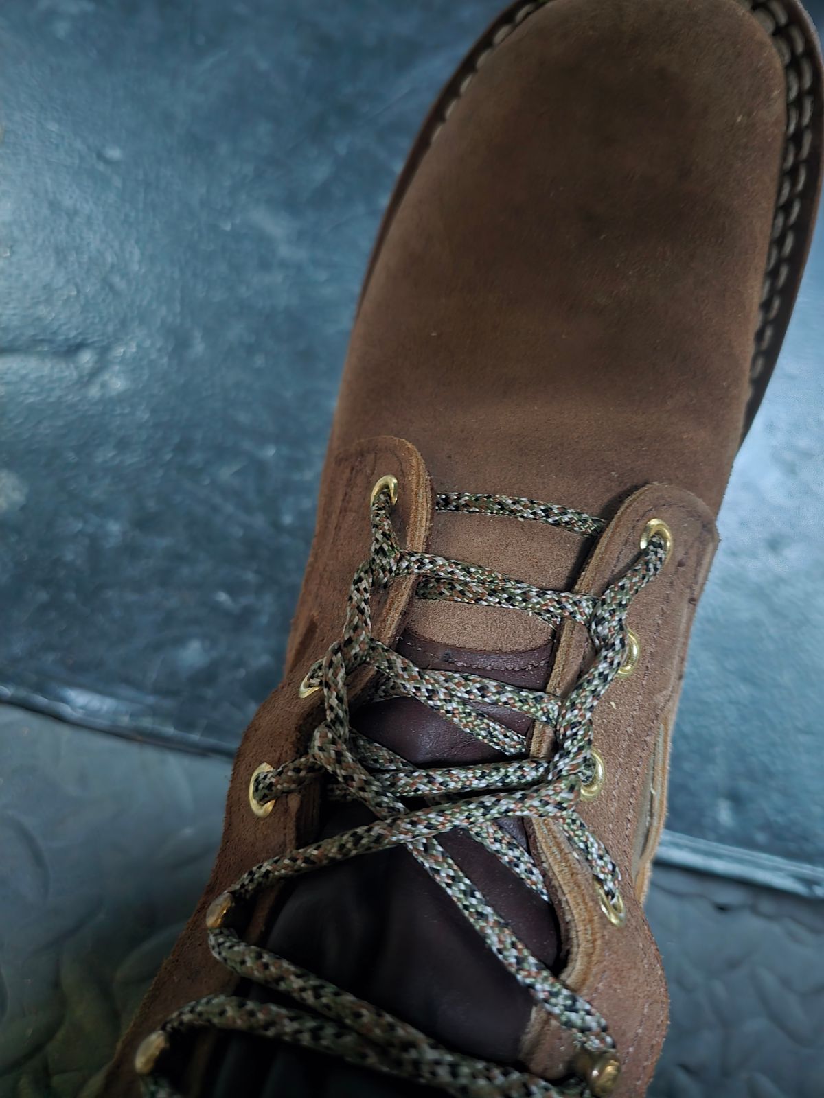 Photo by gtealcr on May 31, 2026 of the Nicks X Heat Straps Upperducker in Nicks Seidel 64 Tan Roughout & Heatstraps Cotton Canvas.