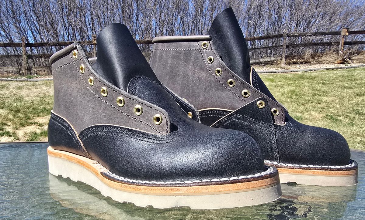 Photo by gtealcr on May 8, 2026 of the Nicks Nicks X Stitchdown Bromley in Horween Pacific Waxed Flesh & Horween Cypress Light Grey.